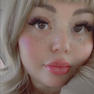 Meet your Posher, Francesca